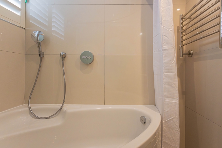 To Let 1 Bedroom Property for Rent in Mouille Point Western Cape